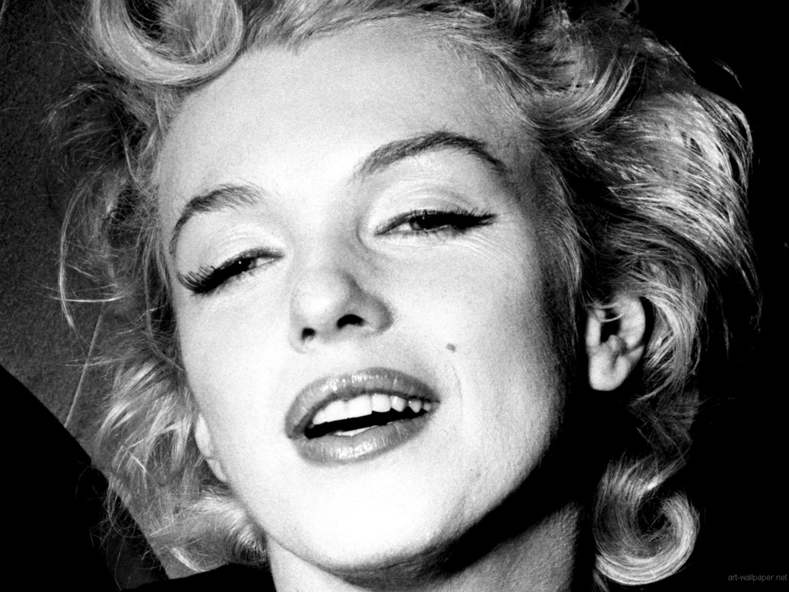 Was Marilyn Monroe's Beauty Mark Real